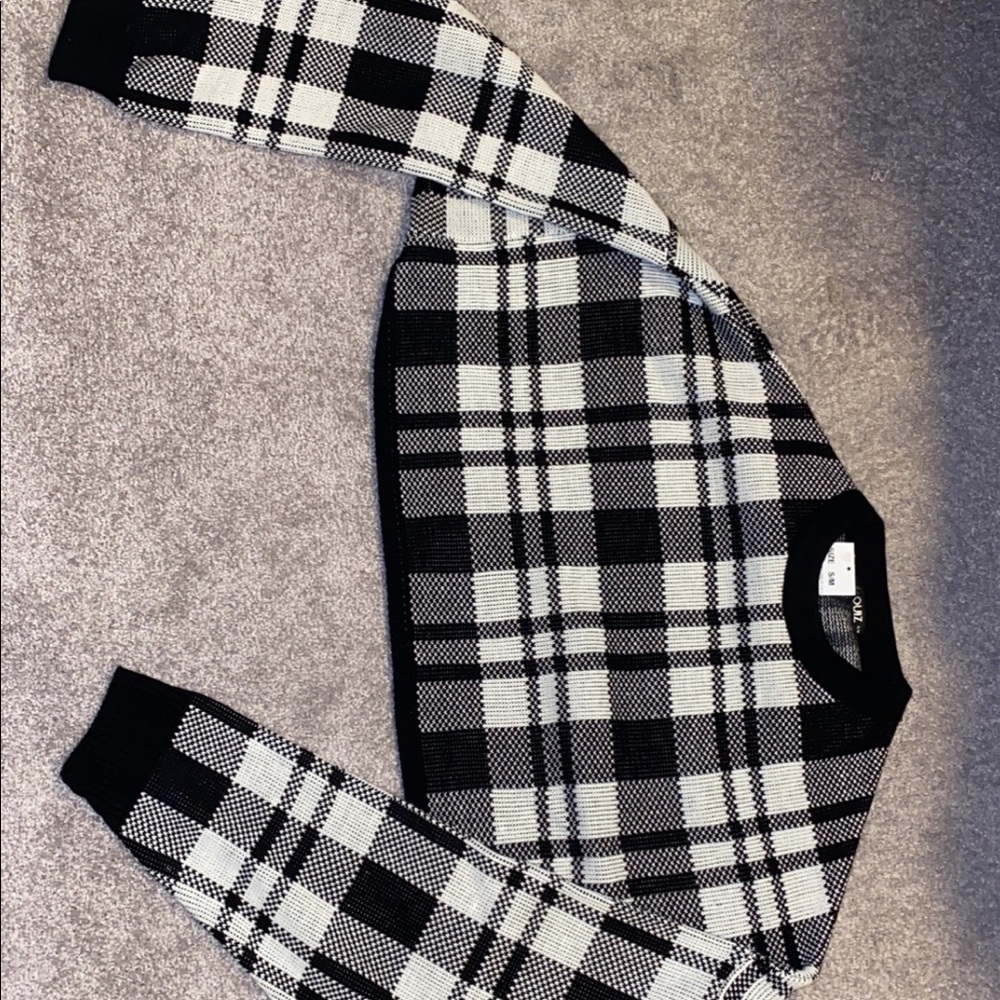 BNWT Quiz crop plaid sweater